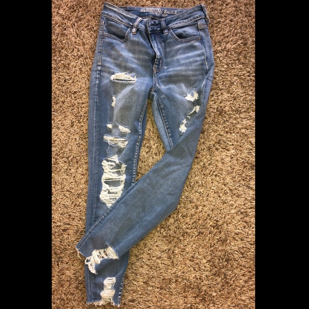 American Eagle distressed jeggings